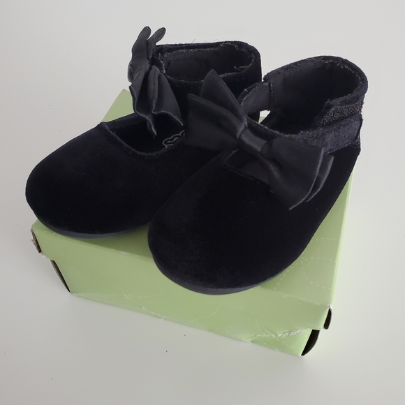 Baby Black Ballet Flats Size 4 - Picture 2 of 10